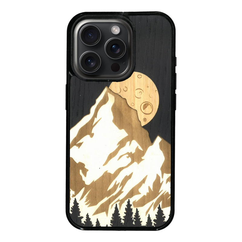 Coque de protection en bois véritable fabriquée en France pour iPhone 11 Pro alliant plusieurs essences de bois pour représenter le mont Everest