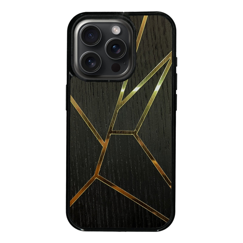 Coque de protection en bois véritable fabriquée en France pour iPhone 11 Pro alliant plusieurs essences de bois pour représenter des fragments design