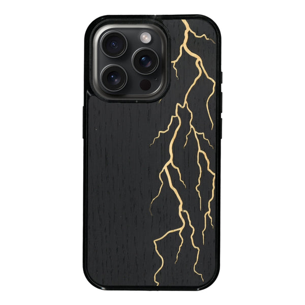 Coque de protection en bois véritable fabriquée en France pour iPhone 11 Pro alliant plusieurs essences de bois pour représenter un éclair divin