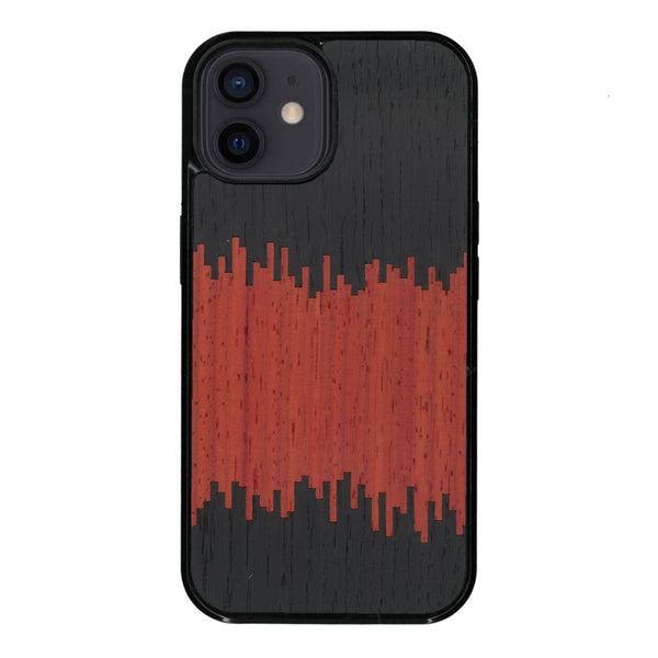 Coque de protection en bois véritable fabriquée en France pour iPhone 11 alliant plusieurs essences de bois pour représenter du magma en fusion