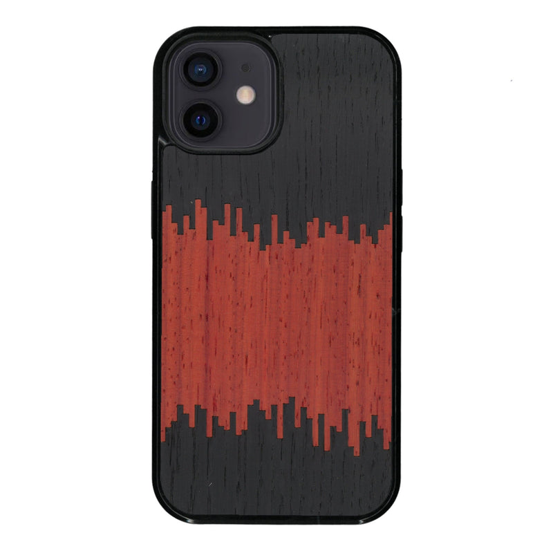 Coque de protection en bois véritable fabriquée en France pour iPhone 11 alliant plusieurs essences de bois pour représenter du magma en fusion