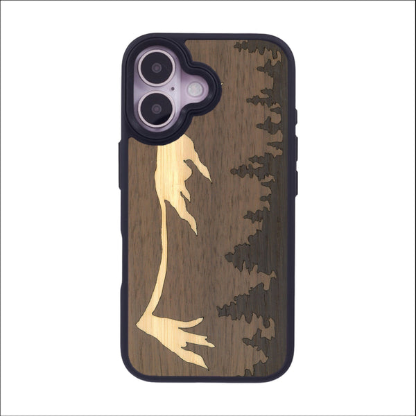 Coque de protection en bois véritable fabriquée en France pour iPhone 16 sur le thème de la nature et de la montagne qui allie du chêne fumé, du noyer et du bambou représentant le mont mézenc