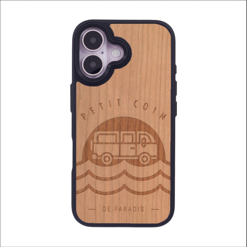 Coque de protection en bois véritable fabriquée en France pour iPhone 16 sur le thème des voyages en vans, vanlife et chill avec une gravure représentant un van vw combi devant le soleil couchant sur une plage avec des vagues