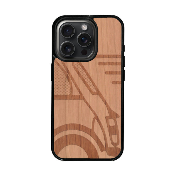 Coque de protection en bois véritable fabriquée en France pour iPhone 16 Pro Max + MagSafe® sur le thème de l'automobile avec une authentique Mini Cooper