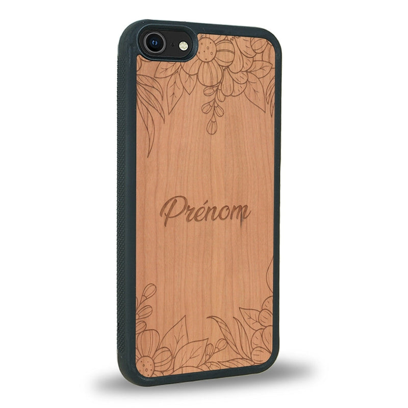 Coque de protection en bois véritable fabriquée en France pour iPhone 5 / 5s sur le thème de la fête des mères avec un motif représentant des fleurs et des feuilles