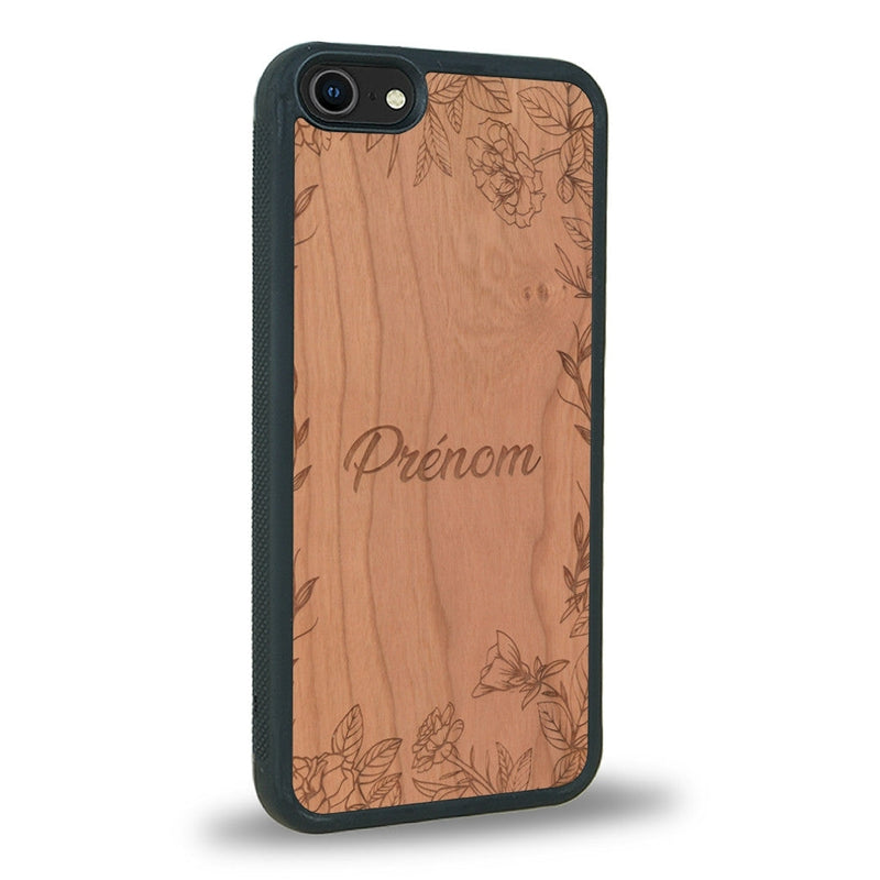 Coque de protection en bois véritable fabriquée en France pour iPhone 5 / 5s sur le thème de la fête des mères avec un motif représentant des fleurs et des feuilles