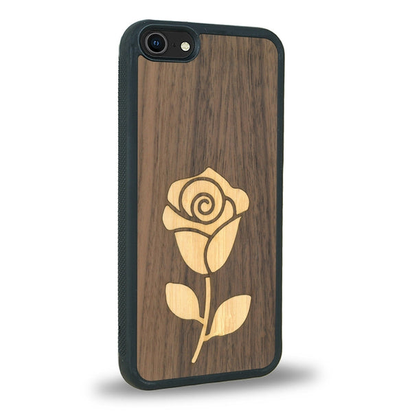 Coque de protection en bois véritable fabriquée en France pour iPhone 6 / 6s alliant plusieurs essences de bois pour représenter une rose