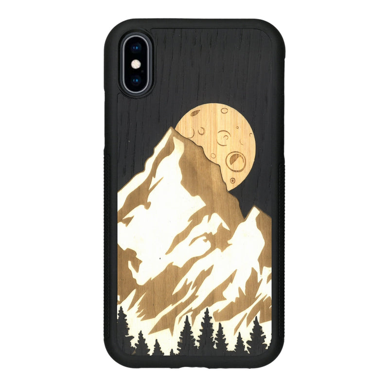 Coque de protection en bois véritable fabriquée en France pour iPhone X alliant plusieurs essences de bois pour représenter le mont Everest