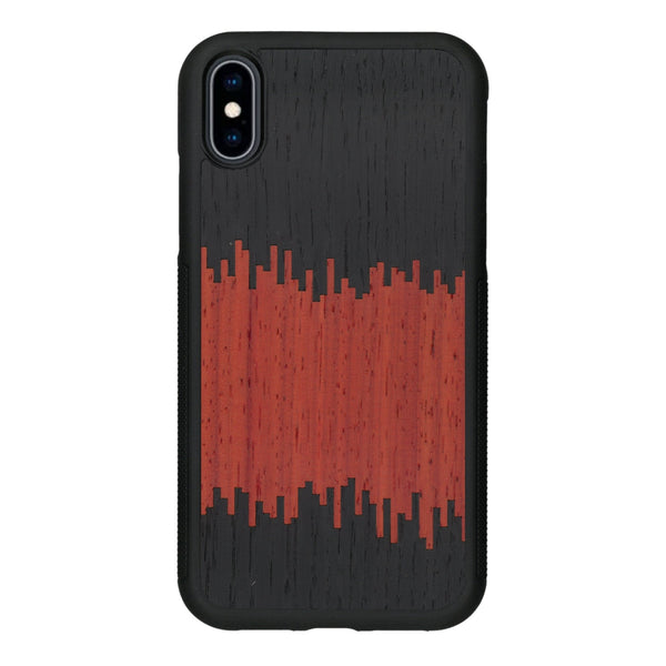 Coque de protection en bois véritable fabriquée en France pour iPhone X alliant plusieurs essences de bois pour représenter du magma en fusion