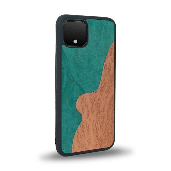 Coque de protection en bois véritable fabriquée en France pour Google Pixel 4 alliant plusieurs essences de bois pour représenter une plage paradisiaque