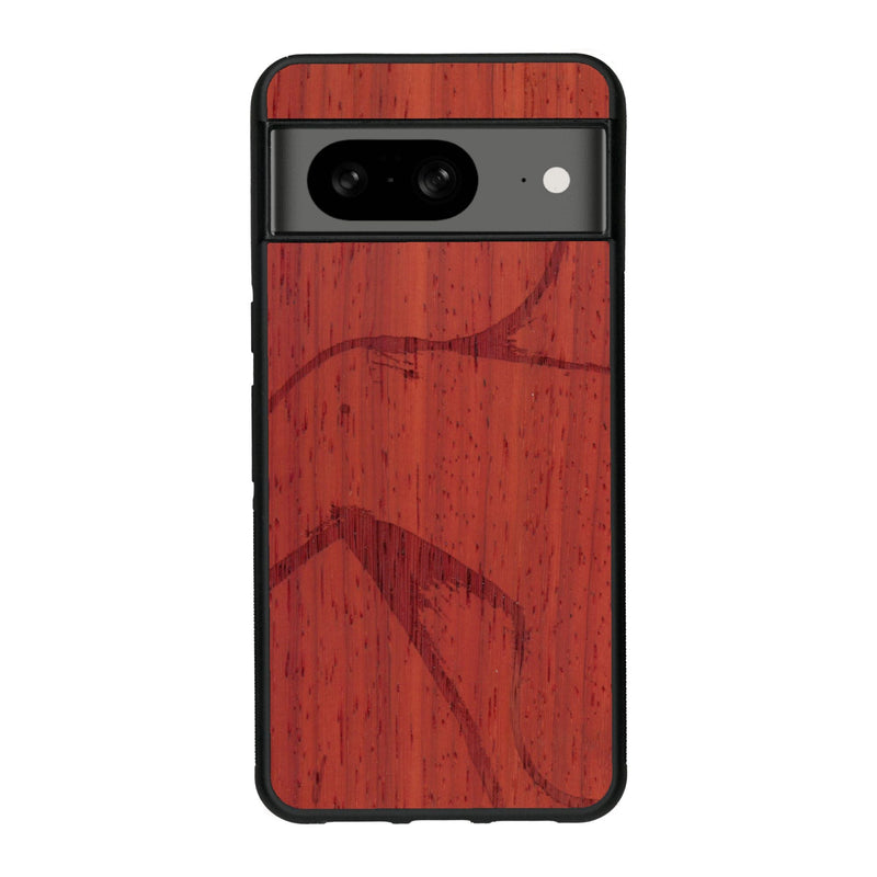 Coque de protection en bois véritable fabriquée en France pour Google Pixel 7A représentant une silhouette féminine dessinée à la main par l'artiste Maud Dabs