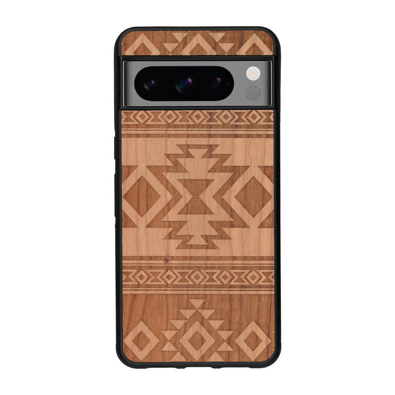 Coque de protection en bois véritable fabriquée en France pour Google Pixel 8pro avec des motifs géométriques s'inspirant des temples aztèques, mayas et incas