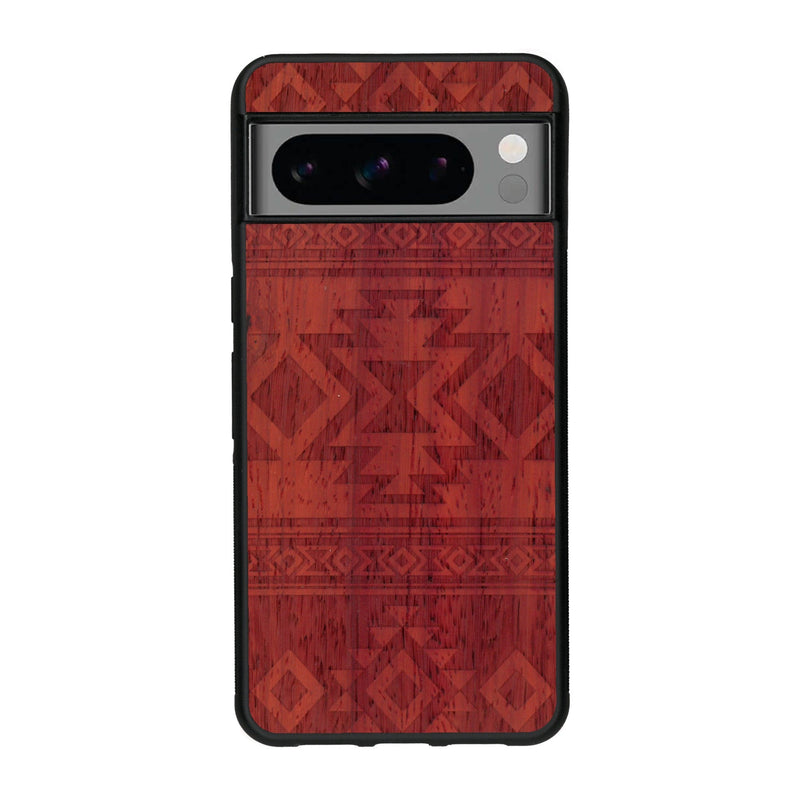 Coque de protection en bois véritable fabriquée en France pour Google Pixel 8pro avec des motifs géométriques s'inspirant des temples aztèques, mayas et incas