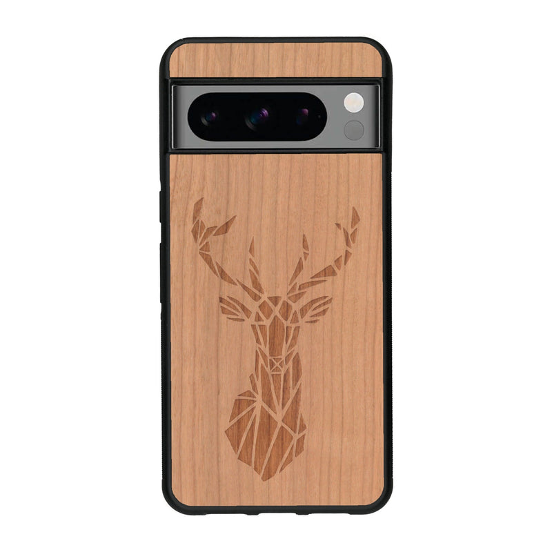 Coque de protection en bois véritable fabriquée en France pour Google Pixel 8pro sur le thème de la nature et des animaux représentant une tête de cerf gométrique avec un design moderne et minimaliste