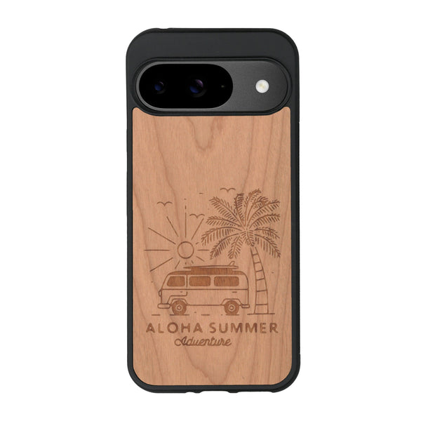 Coque de protection en bois véritable fabriquée en France pour Google Pixel 9 sur le thème de la plage, de l'été et vanlife.