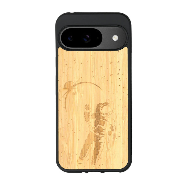 Coque de protection en bois véritable fabriquée en France pour Google Pixel 8A sur le thème des astronautes