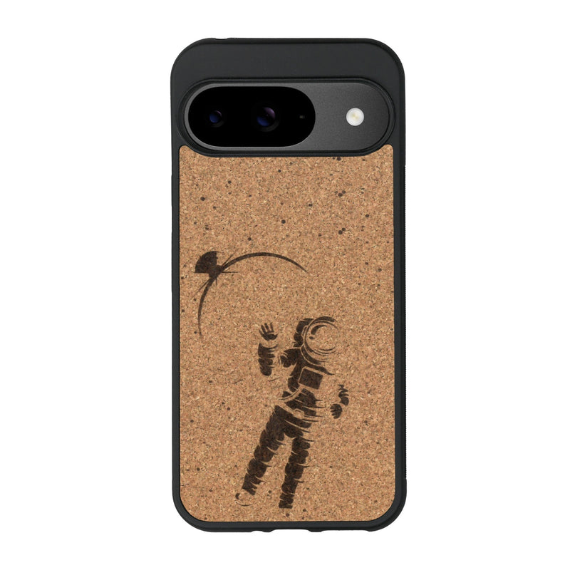 Coque de protection en bois véritable fabriquée en France pour Google Pixel 8A sur le thème des astronautes