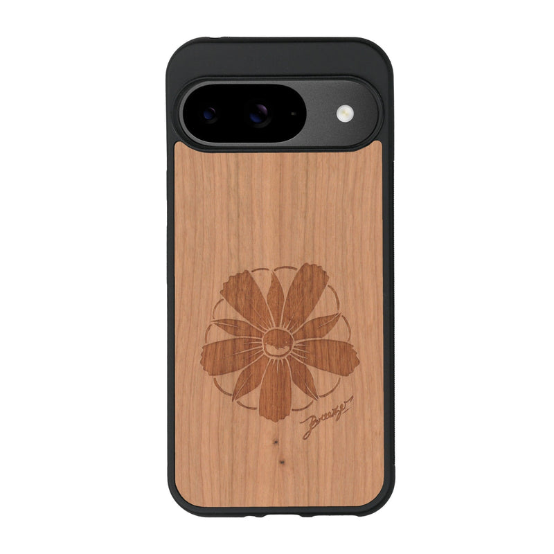 Coque de protection en bois véritable fabriquée en France pour Google Pixel 8A sur le thème des fleurs et de la montagne avec un motif de gravure représentant les pétales d'une fleur des montagnes