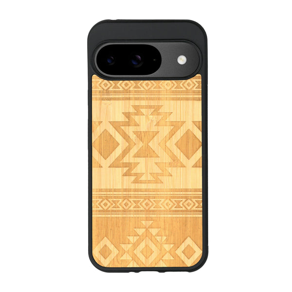 Coque de protection en bois véritable fabriquée en France pour Google Pixel 9 avec des motifs géométriques s'inspirant des temples aztèques, mayas et incas