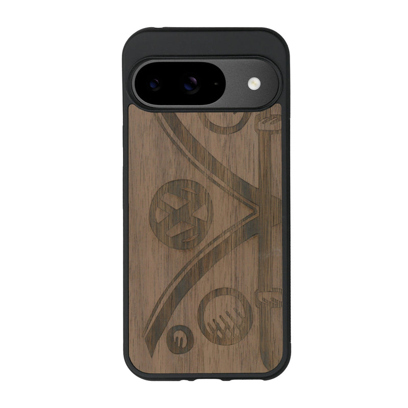 Coque de protection en bois véritable fabriquée en France pour Google Pixel 9 Pro sur le thème de l'automobile avec un van combi