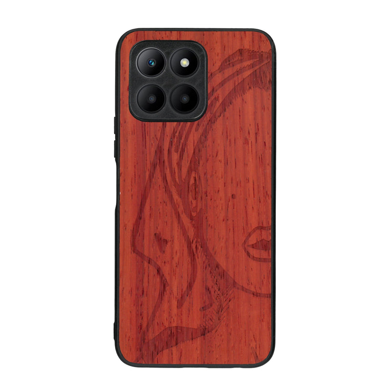 Coque de protection en bois véritable fabriquée en France pour Honor 70 Lite représentant une silhouette féminine épurée de type line art en collaboration avec l'artiste Maud Dabs