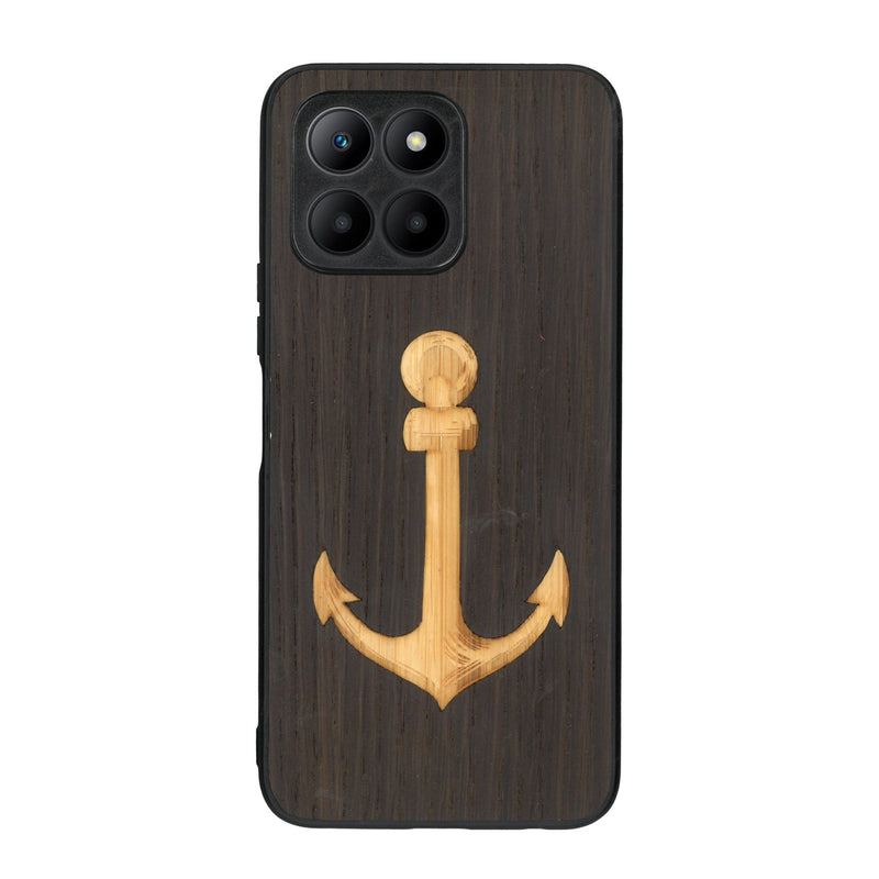 Coque de protection en bois véritable fabriquée en France pour Honor 70 Lite sur le thème nautique avec un bois clair et un bois foncé représentant une ancre de bateau