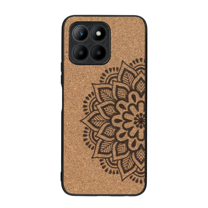 Coque de protection en bois véritable fabriquée en France pour Honor 70 Lite sur le thème de la bohème et du tatouage au henné avec une gravure représentant un mandala