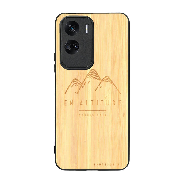 Coque de protection en bois véritable fabriquée en France pour Honor 90 Lite représentant des montagnes, sur le thème de la randonnée en pleine nature et du trail