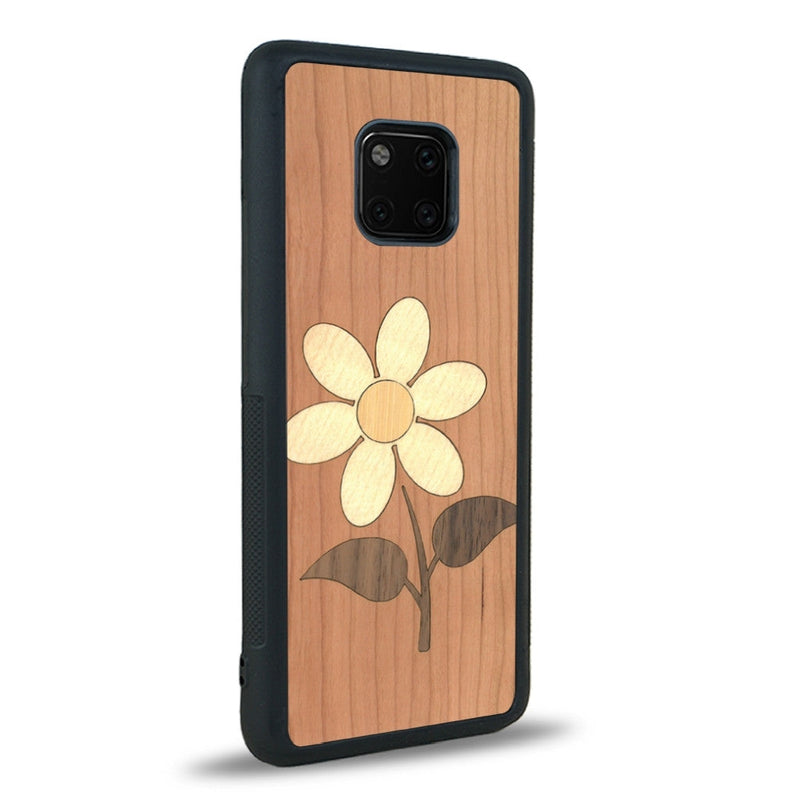 Coque de protection en bois véritable fabriquée en France pour Huawei Mate 20 Pro alliant plusieurs essences de bois pour représenter une marguerite