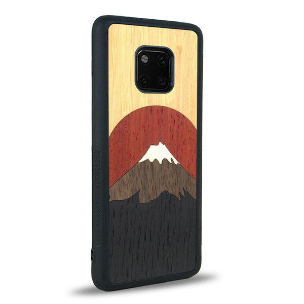 Coque de protection en bois véritable fabriquée en France pour Huawei Mate 20 Pro alliant plusieurs essences de bois pour représenter le mont Fuji