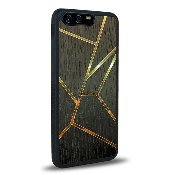 Coque de protection en bois véritable fabriquée en France pour Huawei P10 alliant plusieurs essences de bois pour représenter des fragments design