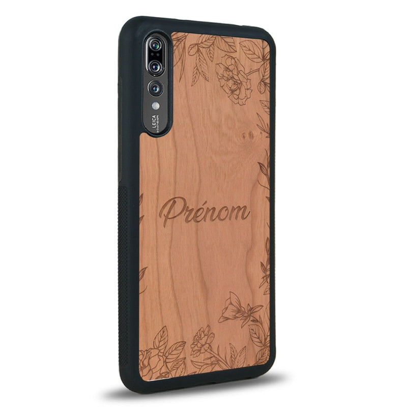 Coque de protection en bois véritable fabriquée en France pour Huawei P20 sur le thème de la fête des mères avec un motif représentant des fleurs et des feuilles