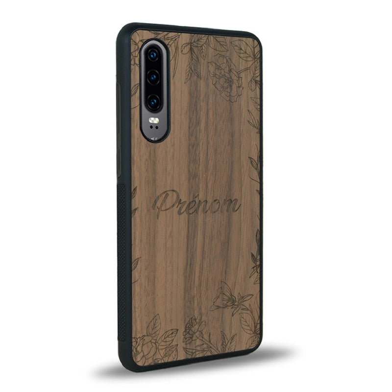 Coque de protection en bois véritable fabriquée en France pour Huawei P30 sur le thème de la fête des mères avec un motif représentant des fleurs et des feuilles