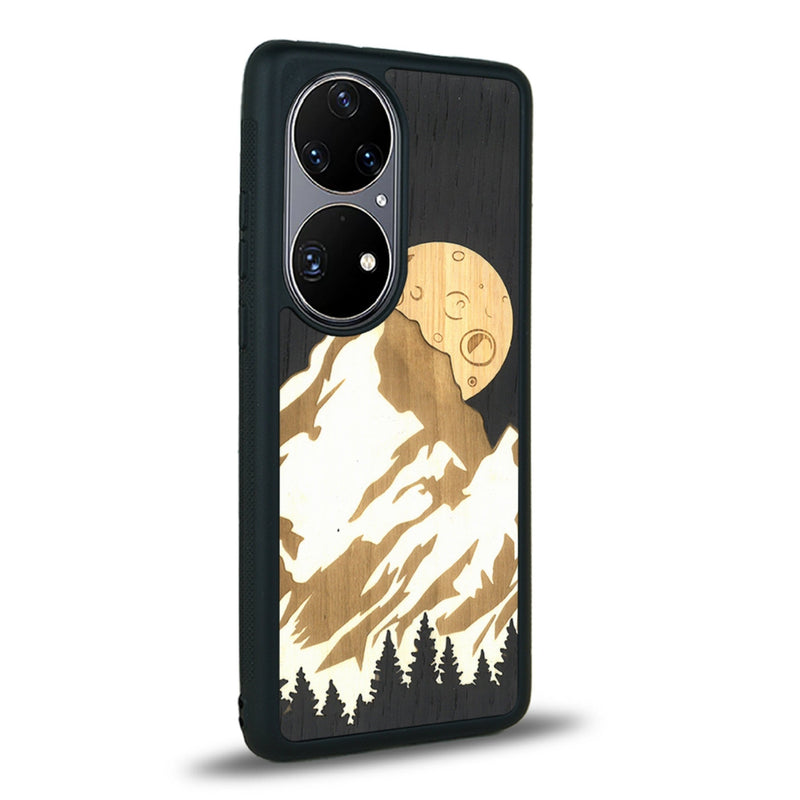 Coque de protection en bois véritable fabriquée en France pour Huawei P50 alliant plusieurs essences de bois pour représenter le mont Everest