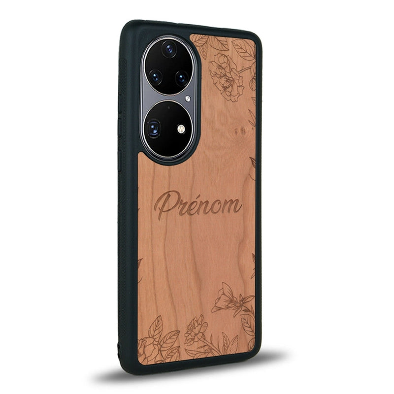 Coque de protection en bois véritable fabriquée en France pour Huawei P50 sur le thème de la fête des mères avec un motif représentant des fleurs et des feuilles