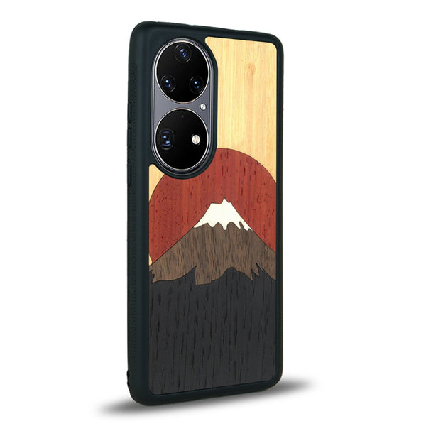 Coque de protection en bois véritable fabriquée en France pour Huawei P50 alliant plusieurs essences de bois pour représenter le mont Fuji