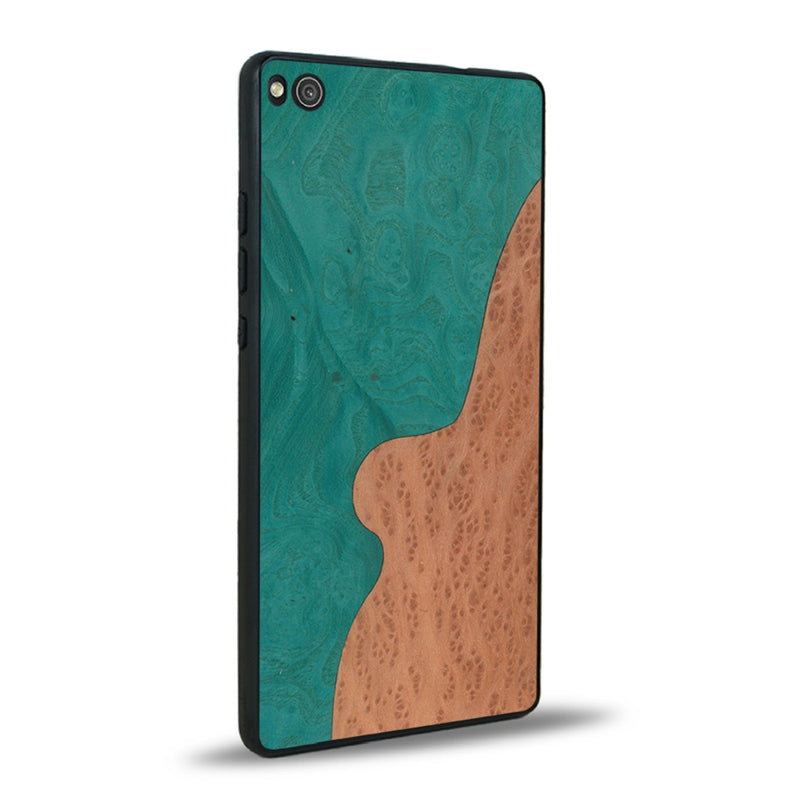 Coque de protection en bois véritable fabriquée en France pour Huawei P8 alliant plusieurs essences de bois pour représenter une plage paradisiaque