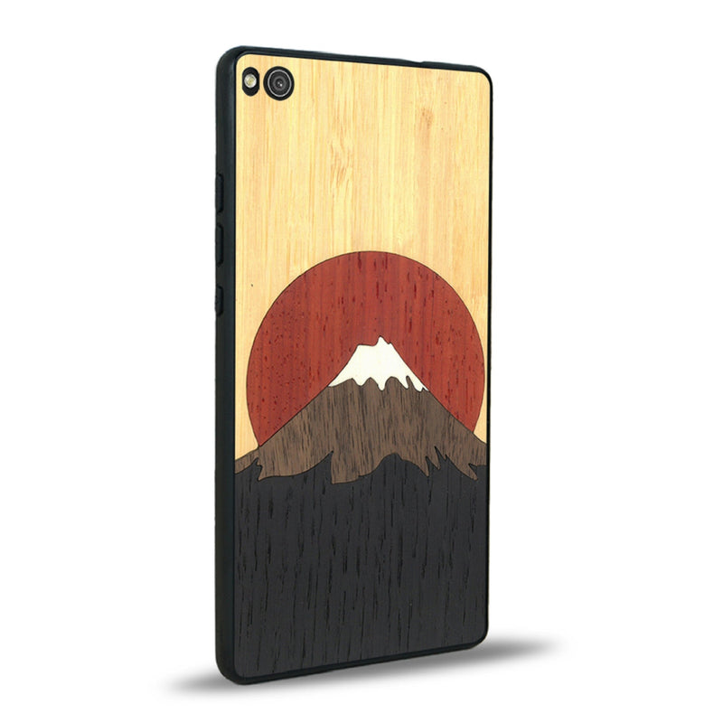 Coque de protection en bois véritable fabriquée en France pour Huawei P8 alliant plusieurs essences de bois pour représenter le mont Fuji