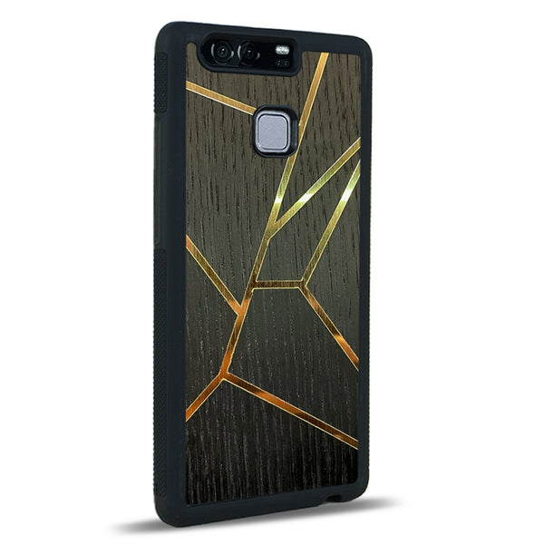 Coque de protection en bois véritable fabriquée en France pour Huawei P9 alliant plusieurs essences de bois pour représenter des fragments design