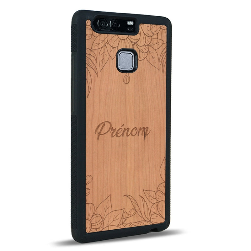 Coque de protection en bois véritable fabriquée en France pour Huawei P9 sur le thème de la fête des mères avec un motif représentant des fleurs et des feuilles