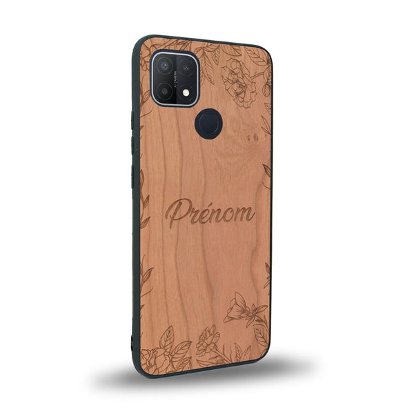 Coque de protection en bois véritable fabriquée en France pour Oppo A15 sur le thème de la fête des mères avec un motif représentant des fleurs et des feuilles