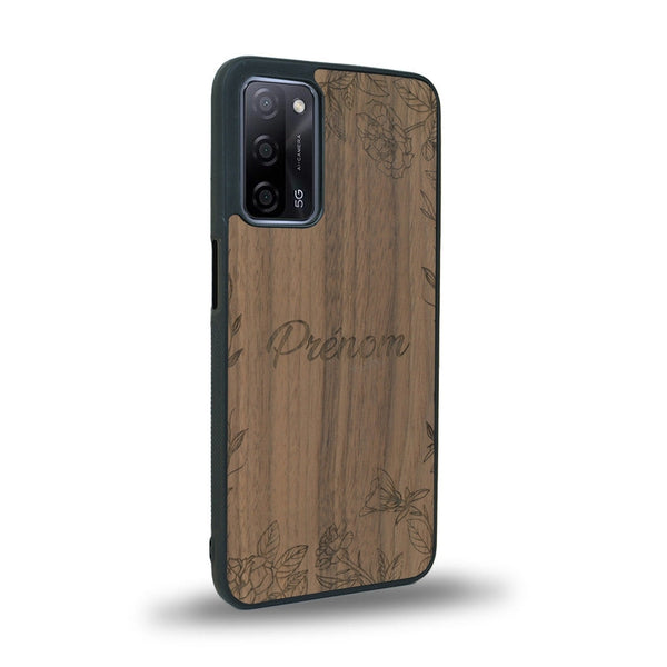 Coque de protection en bois véritable fabriquée en France pour Oppo A55 5G sur le thème de la fête des mères avec un motif représentant des fleurs et des feuilles