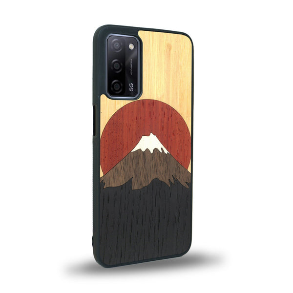 Coque de protection en bois véritable fabriquée en France pour Oppo A55 5G alliant plusieurs essences de bois pour représenter le mont Fuji