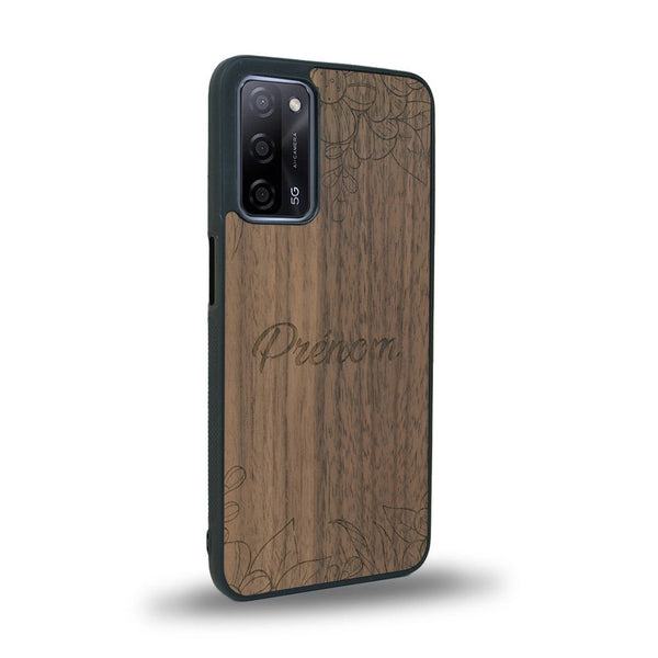 Coque de protection en bois véritable fabriquée en France pour Oppo A93 sur le thème de la fête des mères avec un motif représentant des fleurs et des feuilles