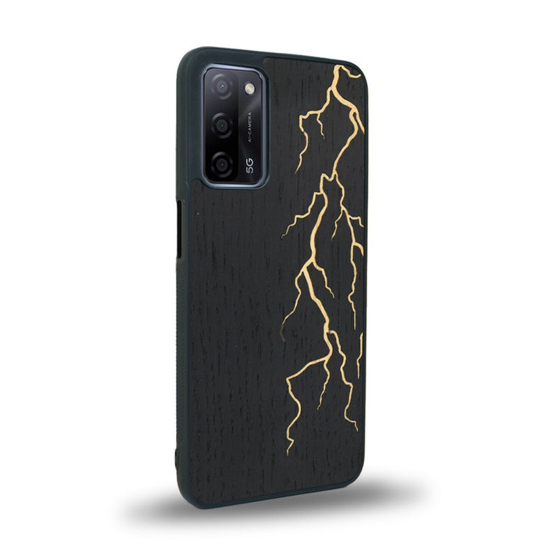 Coque de protection en bois véritable fabriquée en France pour Oppo A93 alliant plusieurs essences de bois pour représenter un éclair divin