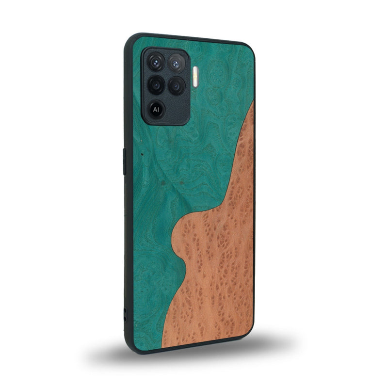 Coque de protection en bois véritable fabriquée en France pour Oppo A94 alliant plusieurs essences de bois pour représenter une plage paradisiaque