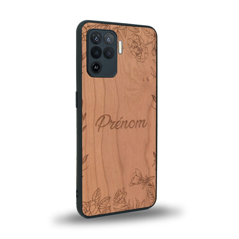 Coque de protection en bois véritable fabriquée en France pour Oppo A94 sur le thème de la fête des mères avec un motif représentant des fleurs et des feuilles