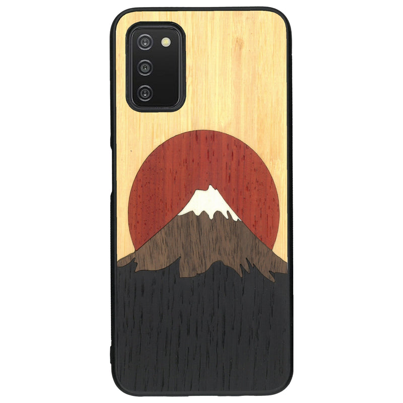 Coque de protection en bois véritable fabriquée en France pour Samsung A03S alliant plusieurs essences de bois pour représenter le mont Fuji