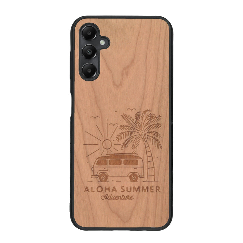 Coque de protection en bois véritable fabriquée en France pour Samsung A05S sur le thème de la plage, de l'été et vanlife.