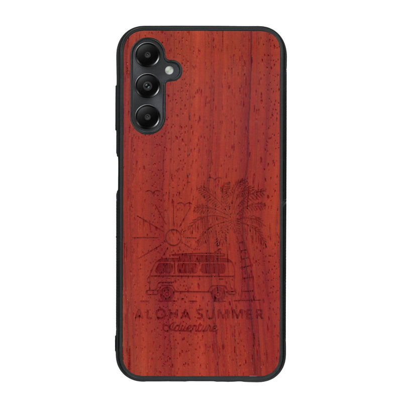 Coque de protection en bois véritable fabriquée en France pour Samsung A05S sur le thème de la plage, de l'été et vanlife.